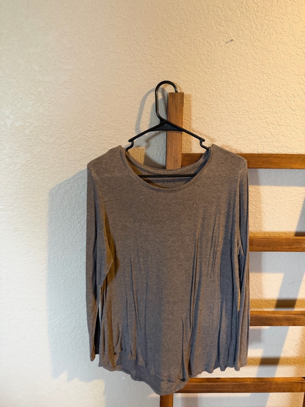 Women's Long-Sleeve Scoop Neck Top